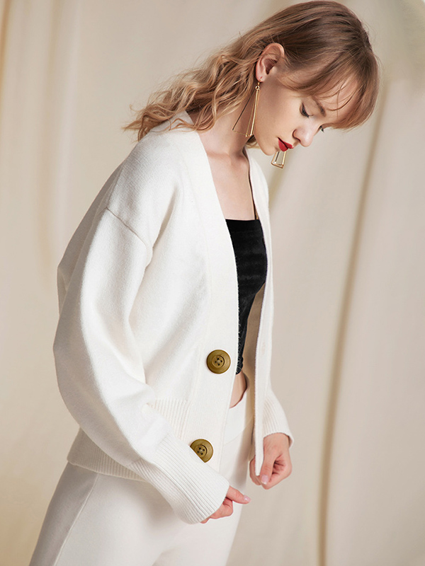 White Oversize Bamboo Button Design Knit Cardigan