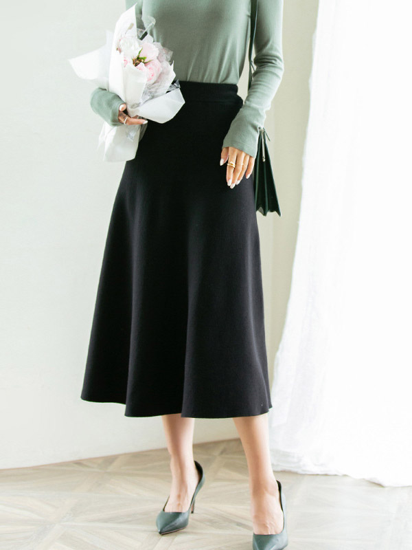 Black A-line Solid Knit Maxi Skirts