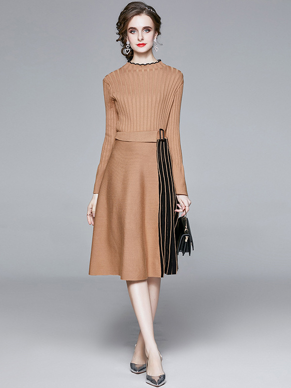 Khaki Stand Collar Flared Sleeve Knit Pleated Dress