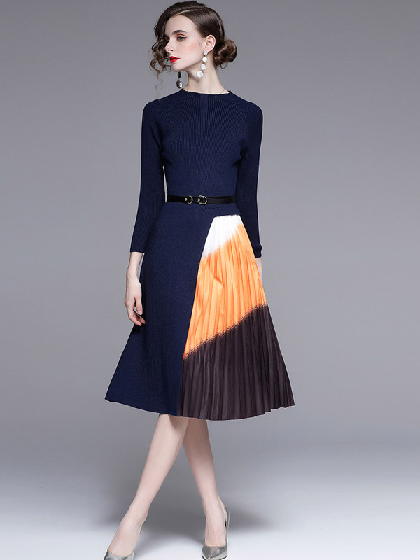 Navy Blue Knit Dress with Gradient Pattern Pleated Skirt