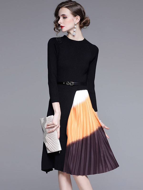 Black Knit Dress with Gradient Pattern Pleated Skirt