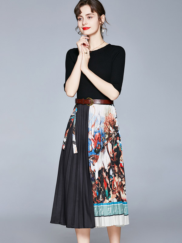 Black Round Neck Floral Print Pleated Knit Dress