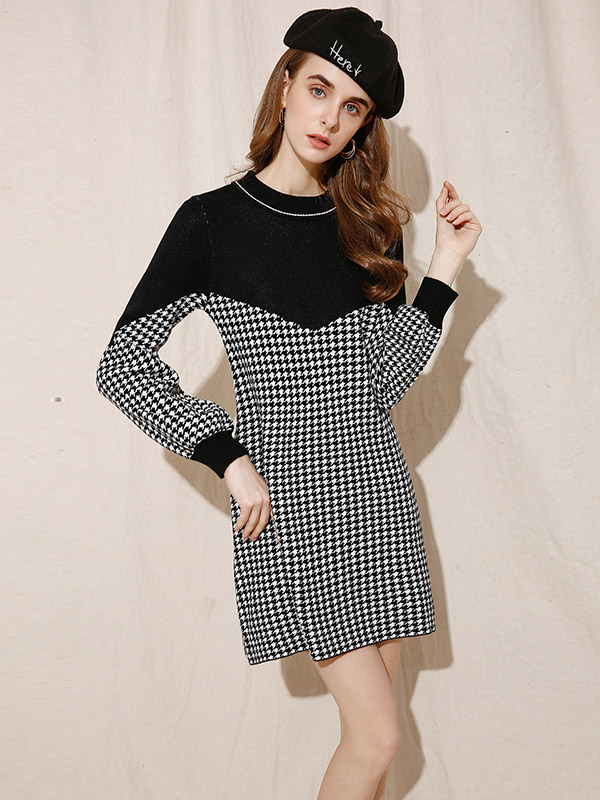 Black Round Neck Knit Dress in Houndstooth Check