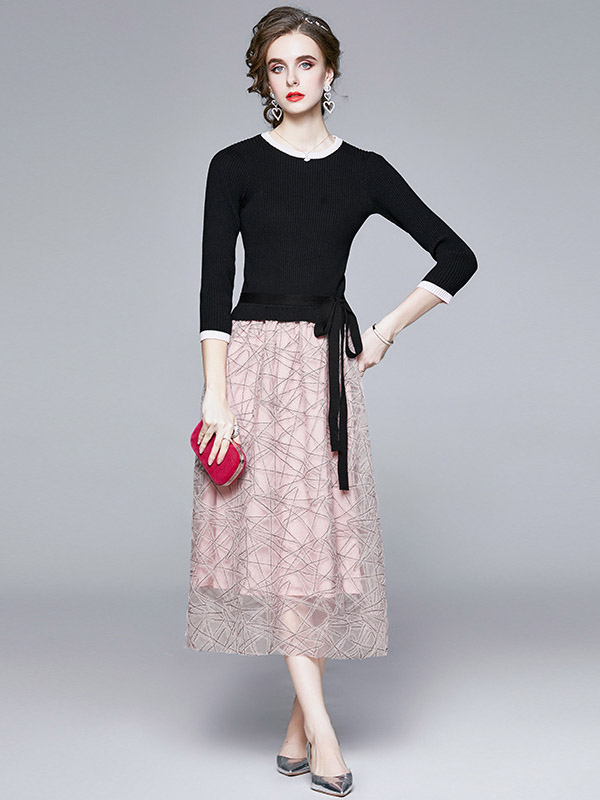 Black Round Neck Gauze Embroidery Dress 