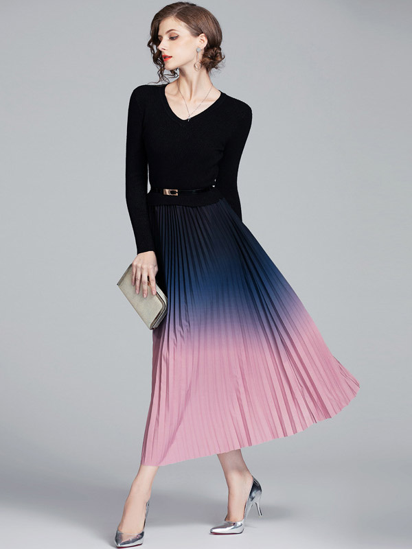 Black Gradient Color Pleated Knitted Dress