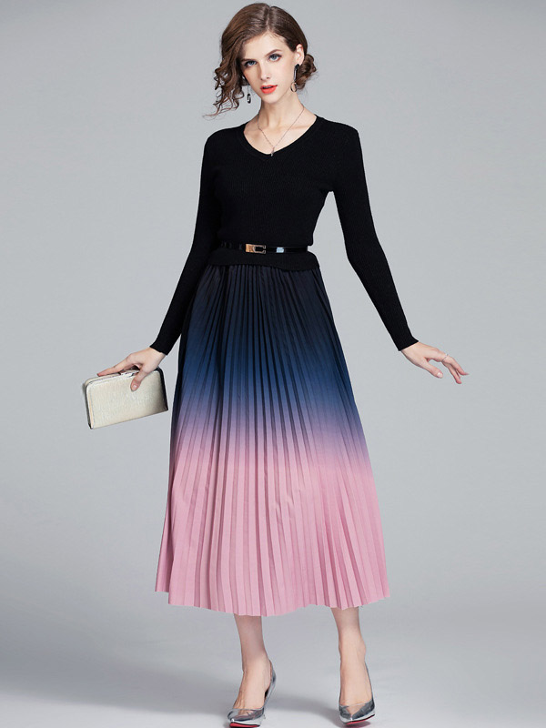 Black Gradient Color Pleated Knitted Dress