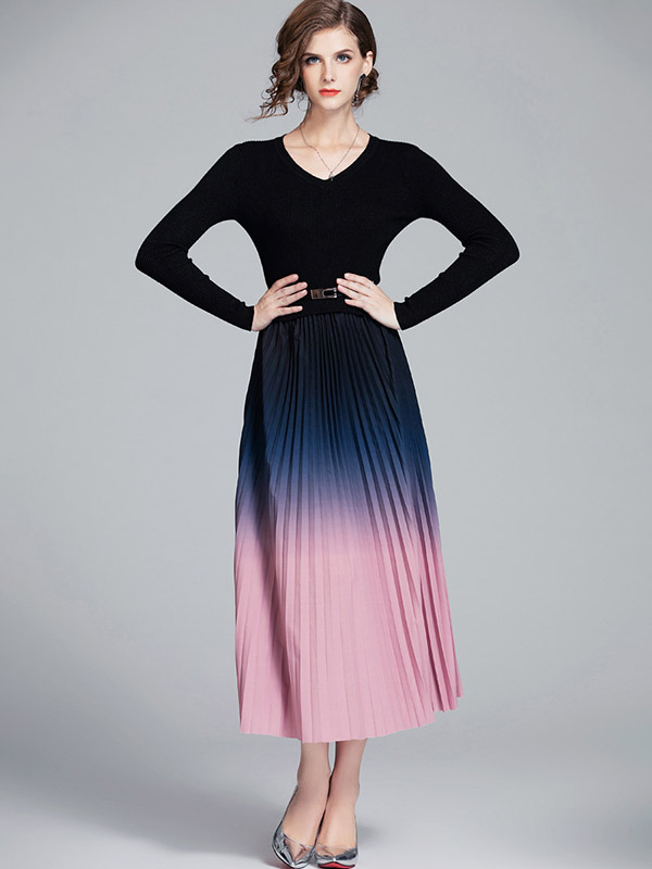 Black Gradient Color Pleated Knitted Dress