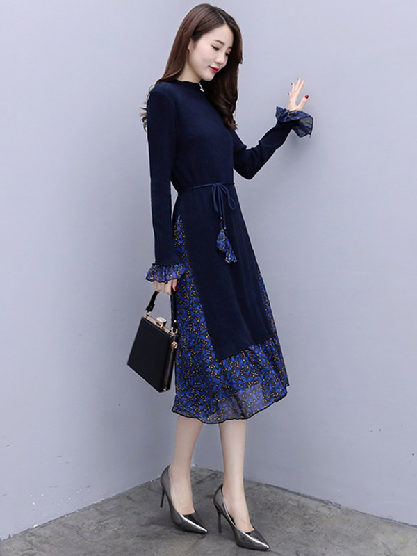 Navy Blue Knitted Midi Dress in Floral Print