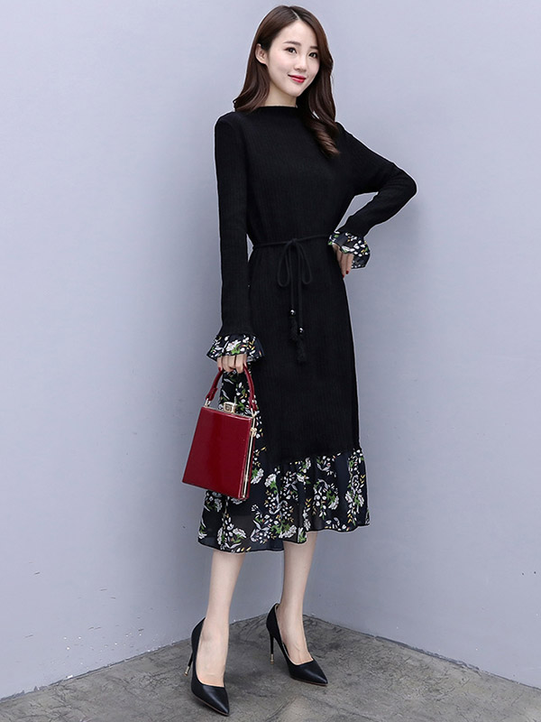 Black Knitted Midi Dress in Floral Print