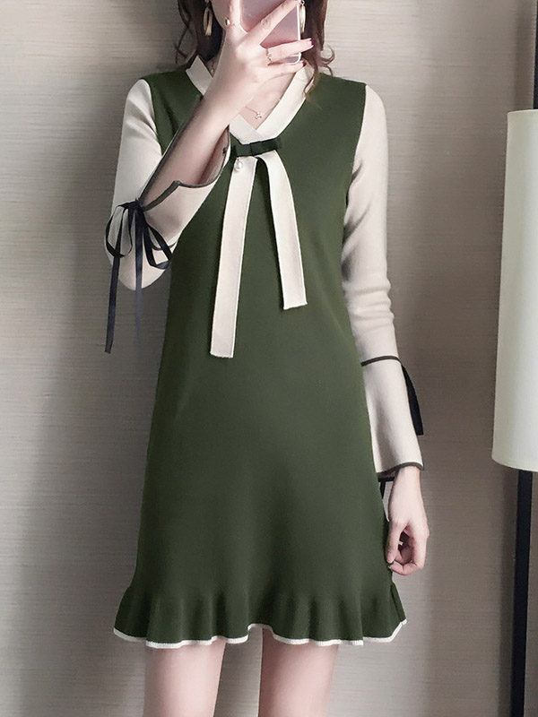 Green Knit A-line Dress in Ribbon Detail