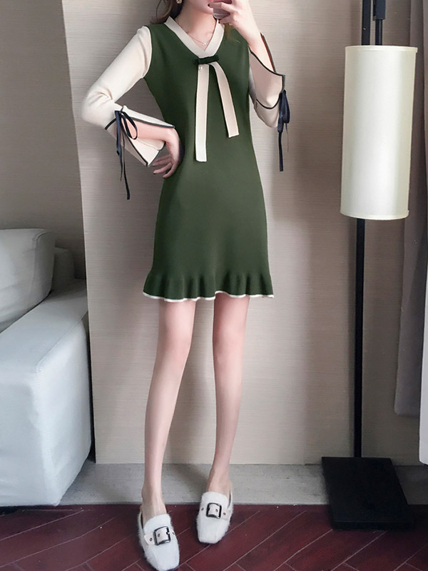 Green Knit A-line Dress in Ribbon Detail