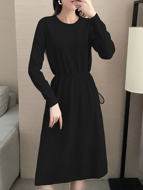 Black Tie Waist Knitted Dress