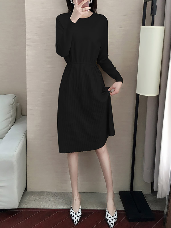 Black Tie Waist Knitted Dress