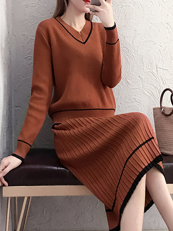 Brown V-Neck Knit Top with Pleated Skirt