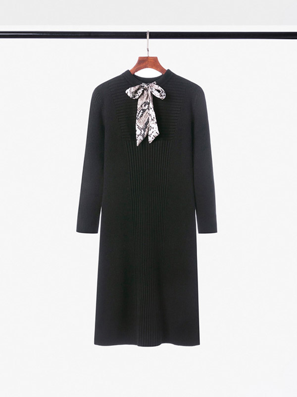 Black Ribbed Knitted Dress with Scarf Decoration