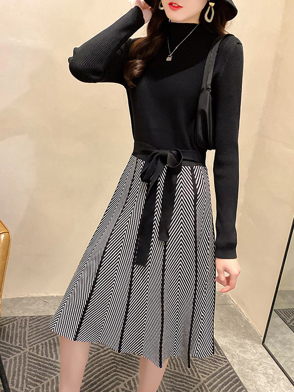 Black Striped Knitted Pleated Midi Dress