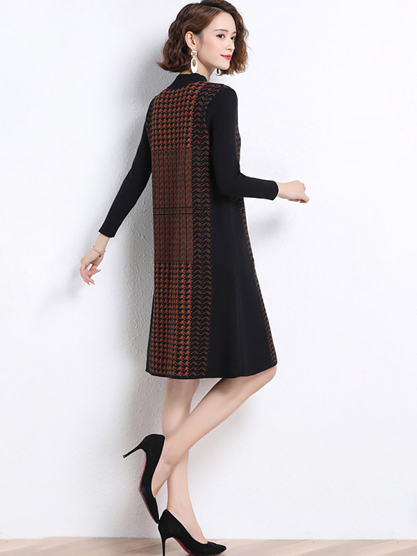 Brick Red Stand Collar Knitted Shift Dress in Check Print