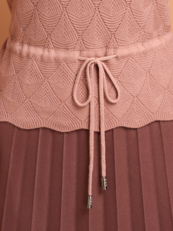 Pink Knit Pleated Dress with Floal Hem