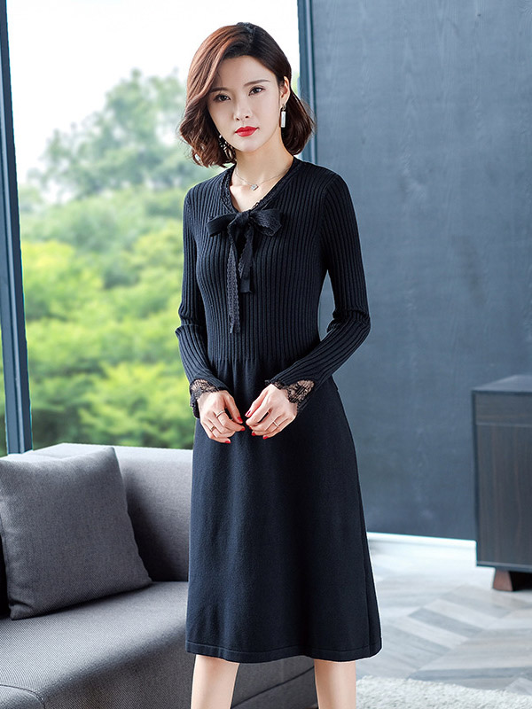 Black Tie Collar A-line Knit Dress with Lace Detail