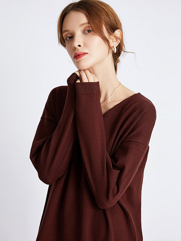 Burgundy V-neck Knitted Shift Dress