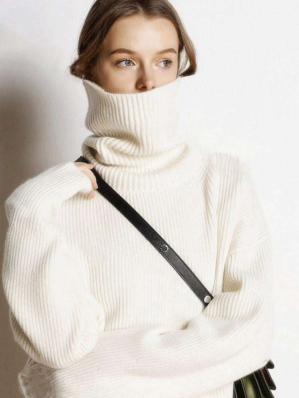 White Oversize Turtleneck Knit Sweaters