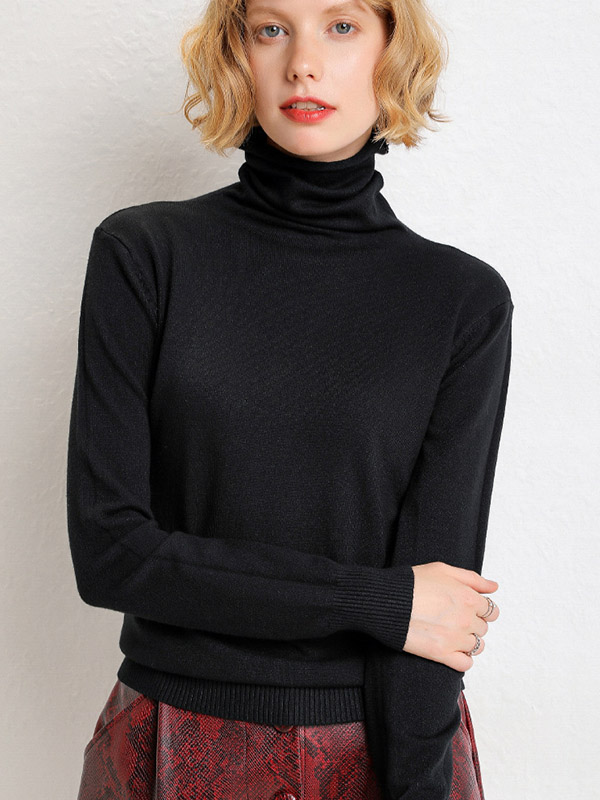 Black Funnel Neck Solid Color Knitted Sweaters