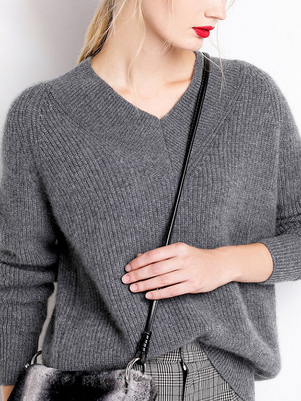 Grey V-neck Slim Fine Knitted Sweaters