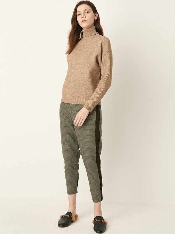 Khaki Roll Neck Warm and Loose Knit Sweaters