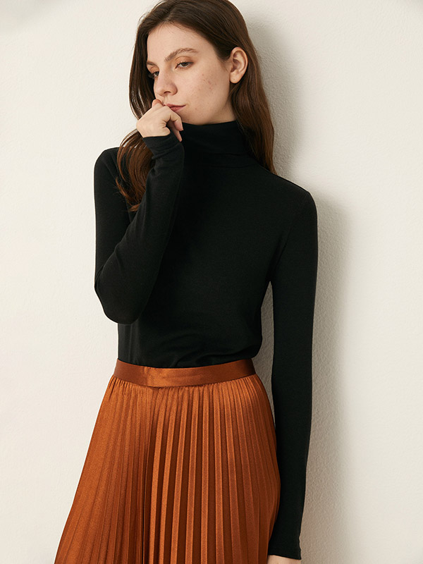 Black Funnel Neck Base Fine Knitted Sweaters