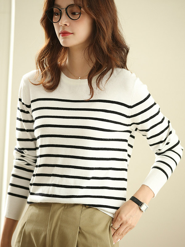 White Casual Striped Round Neck Knit Sweaters