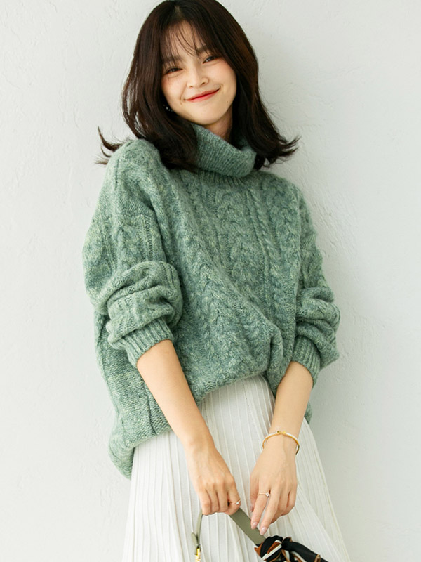 Green Turtleneck Twist Thick Knit Sweaters