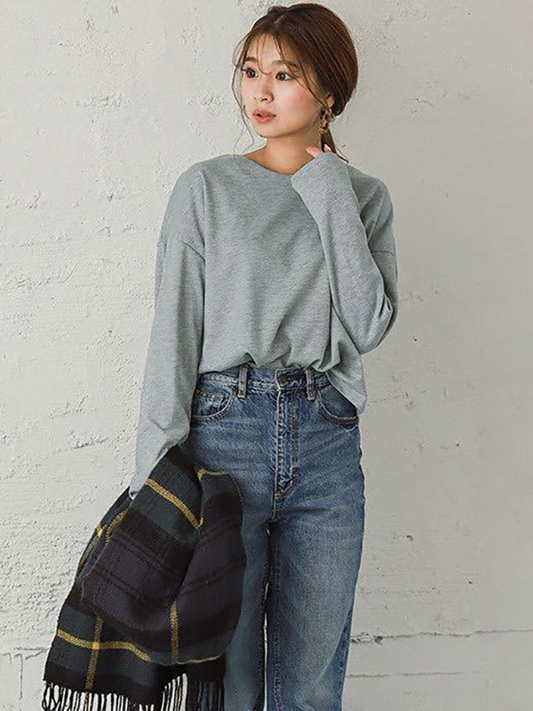 Grey Simple Round Neck Long Sleeve Sweater