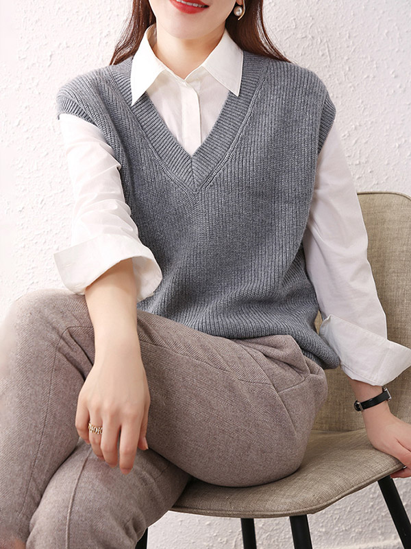 Grey V-neck Oversize Knit Vest