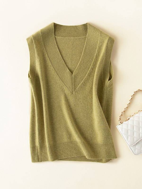 V-neck Heavy Knit Vest in Yellow-Green