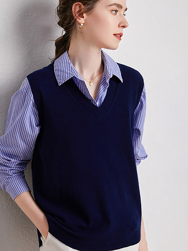 V-neck Wool Knit Vest in Blue