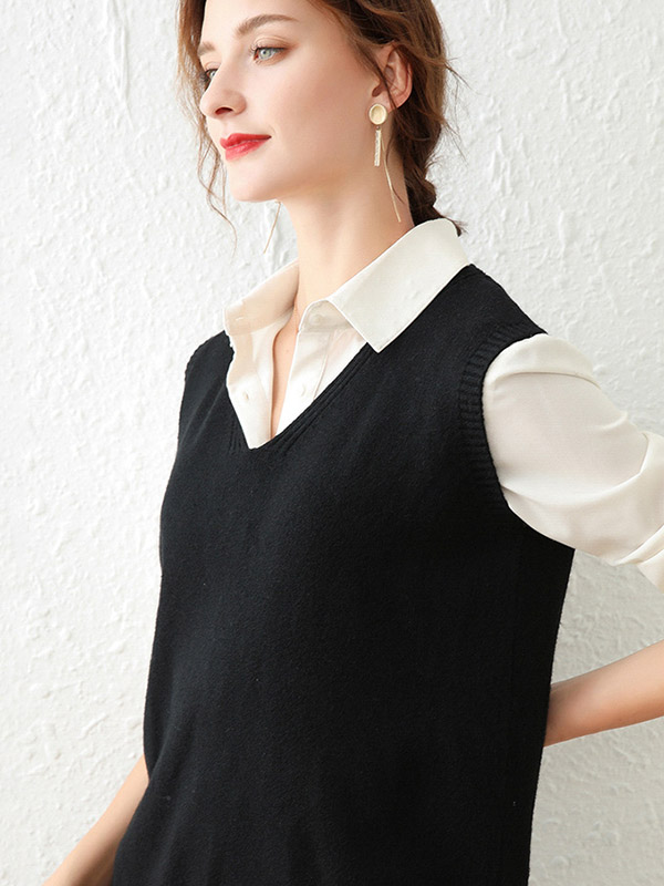 Black V-neck Side Split Knit Vest