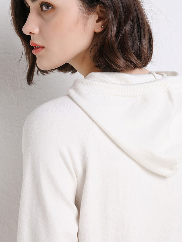 White Long Sleeves Medium Knit Hoodies