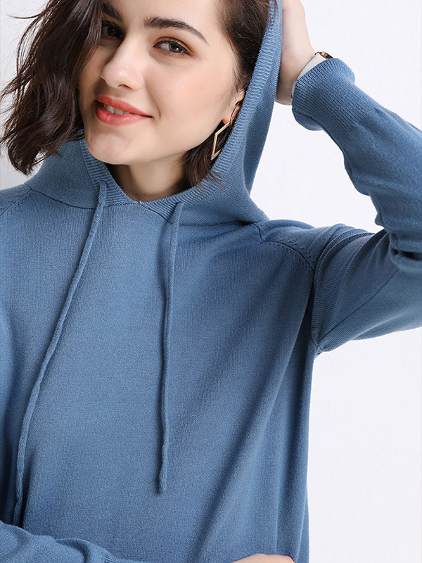 Blue Long Sleeves Medium Knit Hoodies