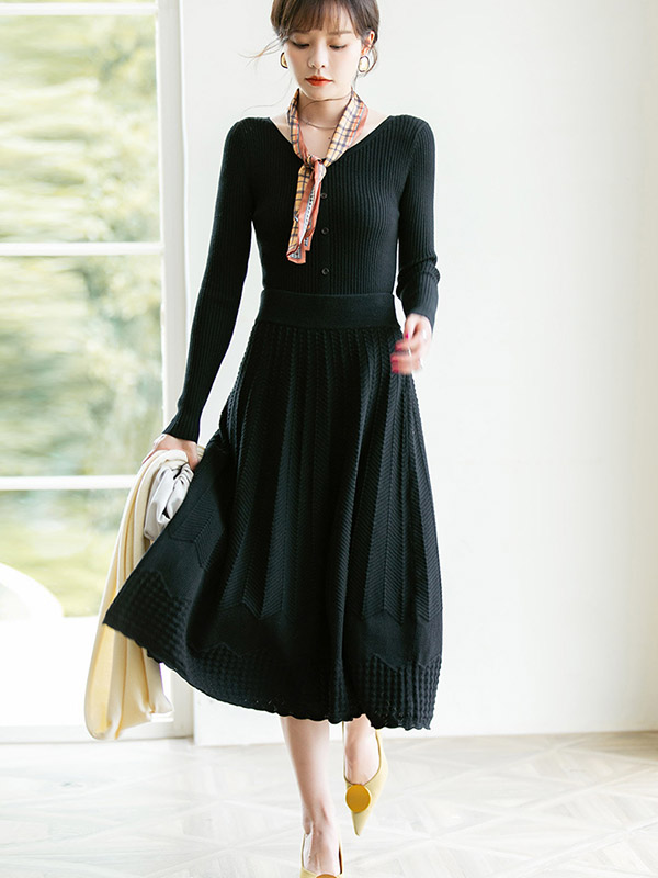 Black Graceful Knitted Cardigans And Maxi Skirts