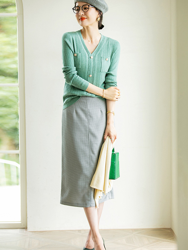 Green V-neck Knit Top with Buttons