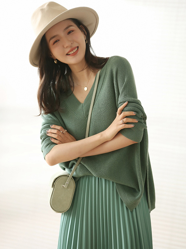 Green V Neck Loose Sweater