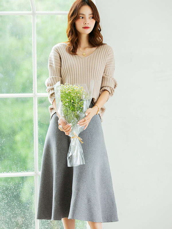 Apricot V-neck Ribbed Style Sweater