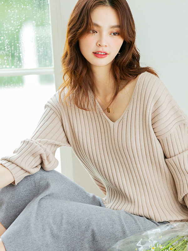 Apricot V-neck Ribbed Style Sweater