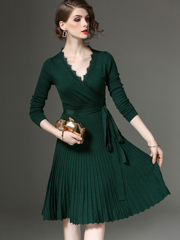 Green V Neck Tie Waist Pleated Knit Dress