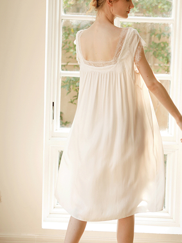 White Lace Detailed Shift Sleepdress